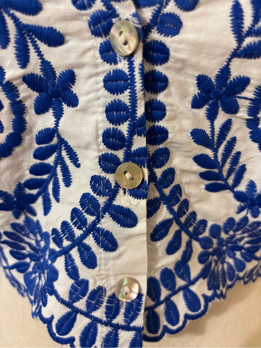 Blue & White Embroidered V-Neck Crop Top Size/M - Picture 8 of 9